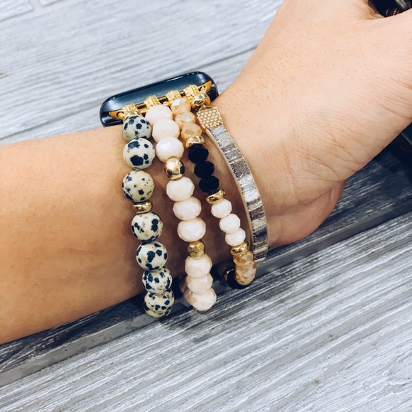 DRAMA IN THE DETAILS APPLE WATCH BRACELET - Picture 3 of 5